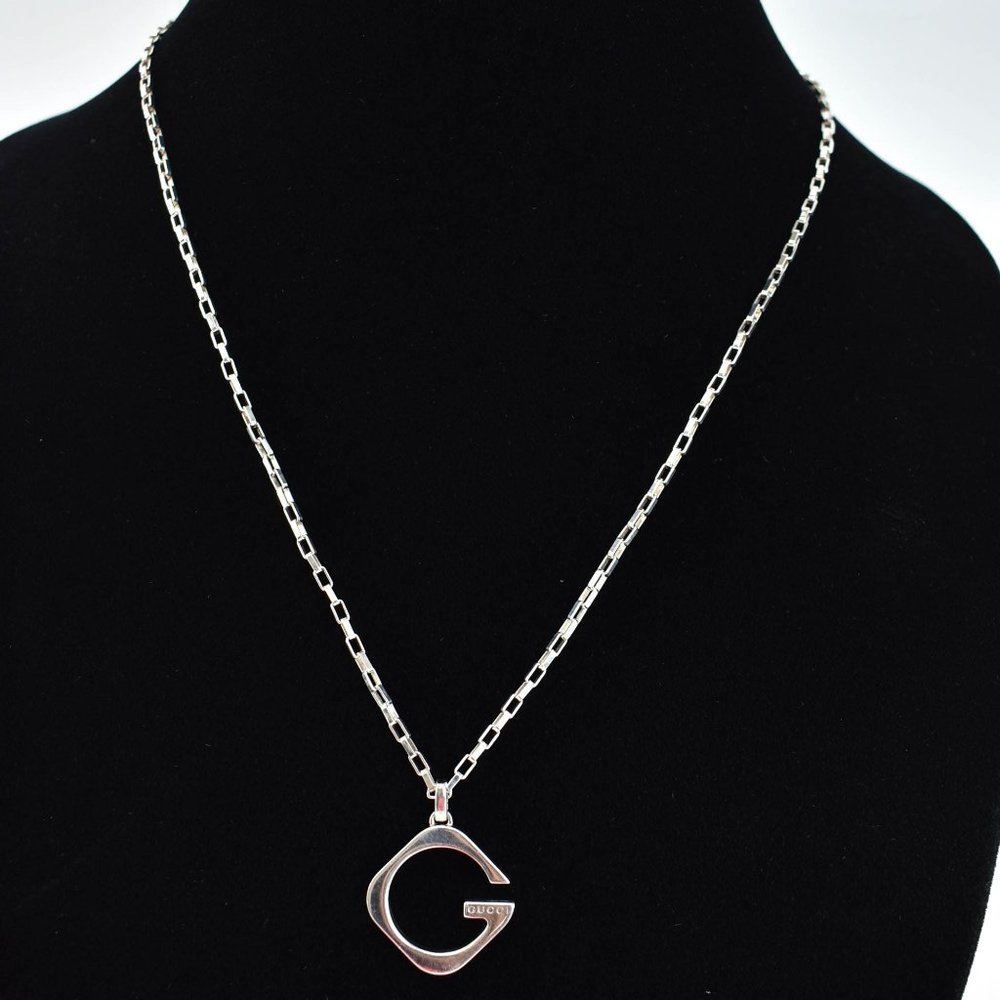 GUCCI: Sterling Silver G Pendant Logo Necklace - Picture 1 of 8